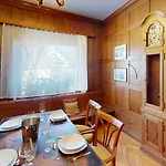 Crown Living Schillerstrasse - Historisches Wohnen, Nostaltigsches Apartment, Ideal Fuer Feriengaeste Und Geschaeftsreisende, Parkplatz, Zentrumsnah, Self Check-in Apartamento *