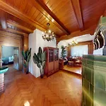 Crown Living Schillerstrasse - Historisches Wohnen, Nostaltigsches Apartment, Ideal Fuer Feriengaeste Und Geschaeftsreisende, Parkplatz, Zentrumsnah, Self Check-in *