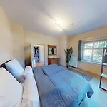 Crown Living Schillerstrasse - Historisches Wohnen, Nostaltigsches Apartment, Ideal Fuer Feriengaeste Und Geschaeftsreisende, Parkplatz, Zentrumsnah, Self Check-in Dornbirn