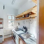 Apartamento Crown Living Schillerstrasse - Historisches Wohnen, Nostaltigsches Apartment, Ideal Fuer Feriengaeste Und Geschaeftsreisende, Parkplatz, Zentrumsnah, Self Check-in Dornbirn