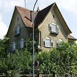 Apartamento Crown Living Schillerstrasse - Historisches Wohnen, Nostaltigsches Apartment, Ideal Fuer Feriengaeste Und Geschaeftsreisende, Parkplatz, Zentrumsnah, Self Check-in
