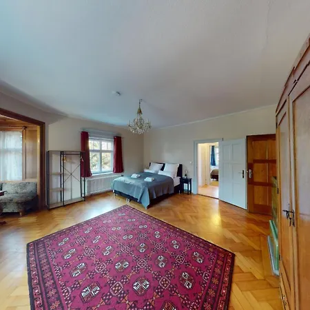 アパート Crown Living Schillerstrasse - Historisches Wohnen, Nostaltigsches Apartment, Ideal Fuer Feriengaeste Und Geschaeftsreisende, Parkplatz, Zentrumsnah, Self Check-in ドルンビルン