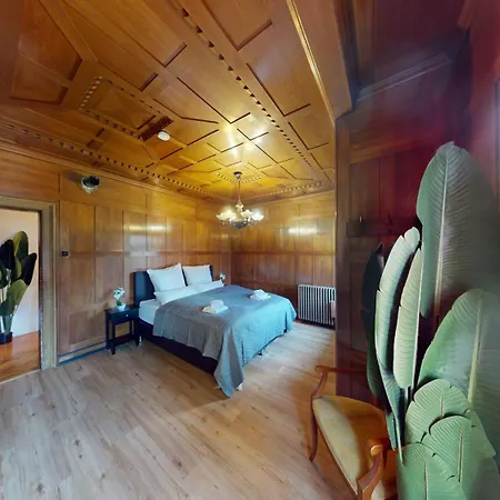 Crown Living Schillerstrasse - Historisches Wohnen, Nostaltigsches Apartment, Ideal Fuer Feriengaeste Und Geschaeftsreisende, Parkplatz, Zentrumsnah, Self Check-in