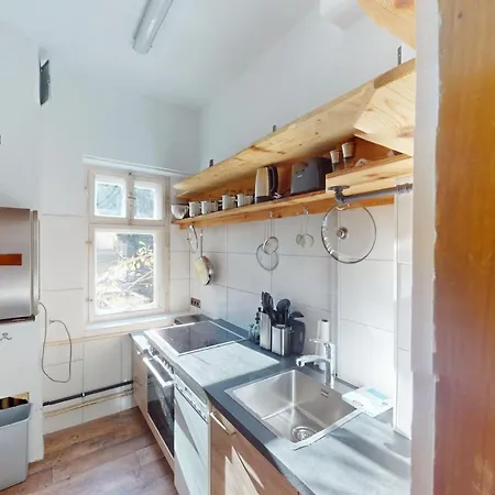 דירה Crown Living Schillerstrasse - Historisches Wohnen, Nostaltigsches Apartment, Ideal Fuer Feriengaeste Und Geschaeftsreisende, Parkplatz, Zentrumsnah, Self Check-in דורנבירן